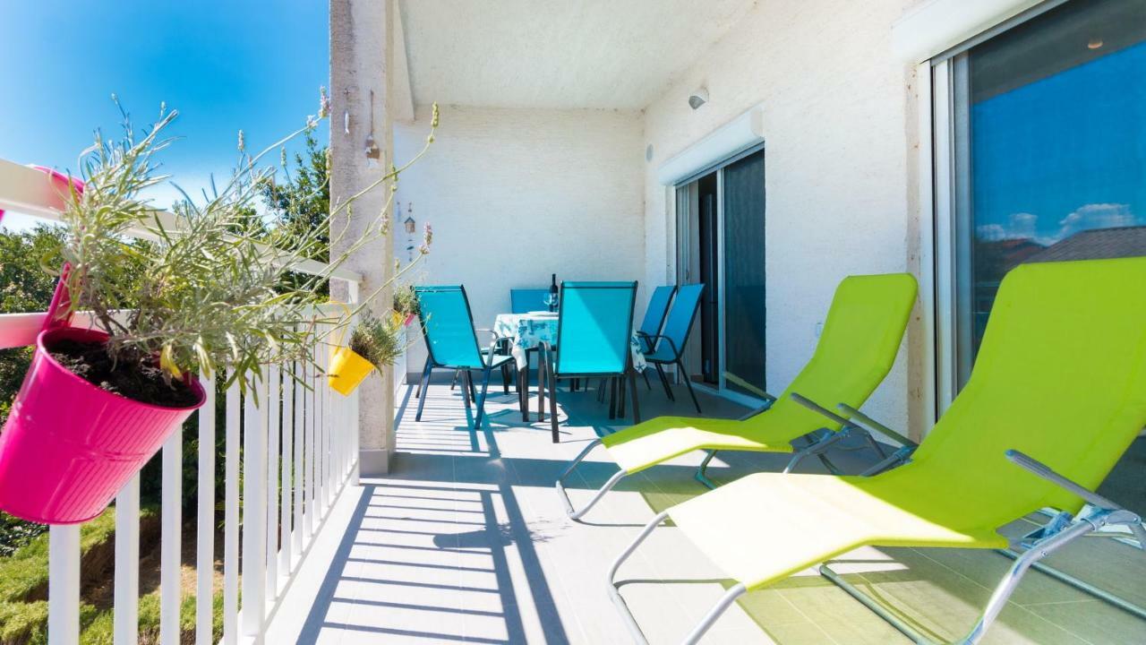 דראמליי Apartments Stella מראה חיצוני תמונה