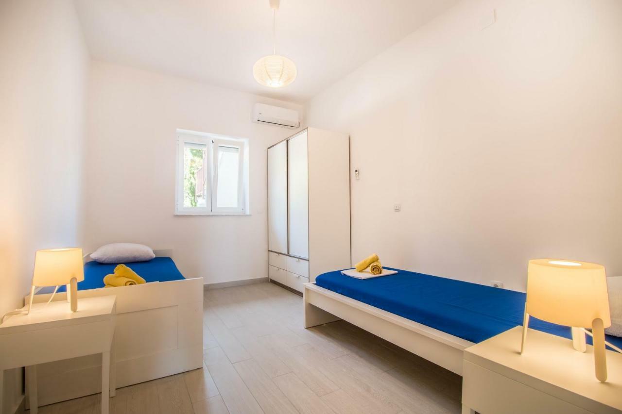 דראמליי Apartments Stella מראה חיצוני תמונה